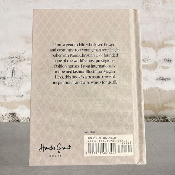 Coffee Table Small Fashion Book - Christian Dior NEW - Picture 2 of 4